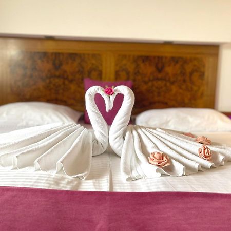 Hotel Exclusive ซาราเยโว ภายนอก รูปภาพ