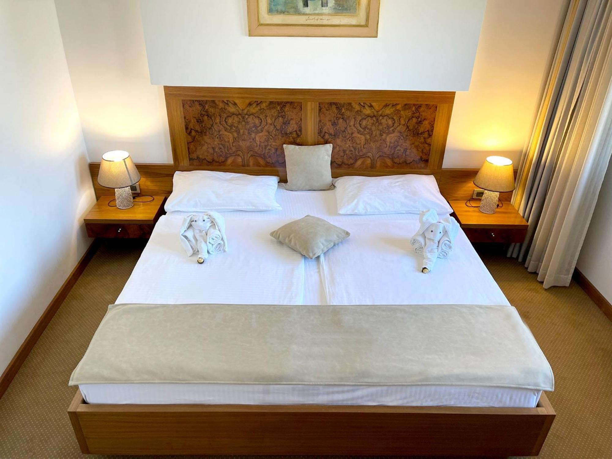 Hotel Exclusive ซาราเยโว ภายนอก รูปภาพ