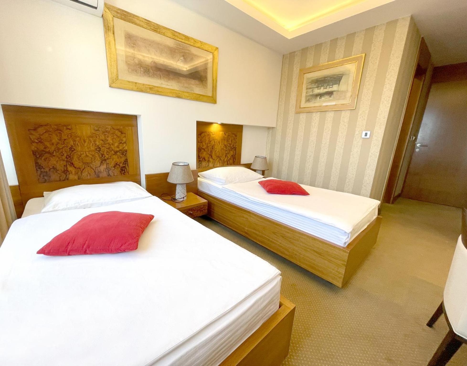 Hotel Exclusive ซาราเยโว ภายนอก รูปภาพ