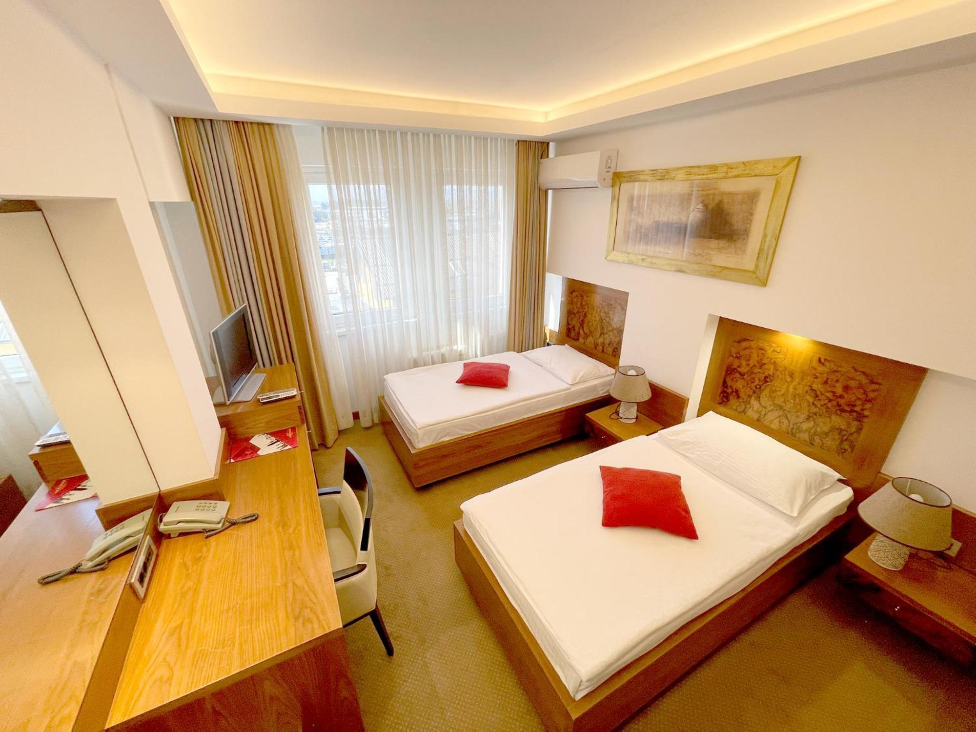 Hotel Exclusive ซาราเยโว ภายนอก รูปภาพ