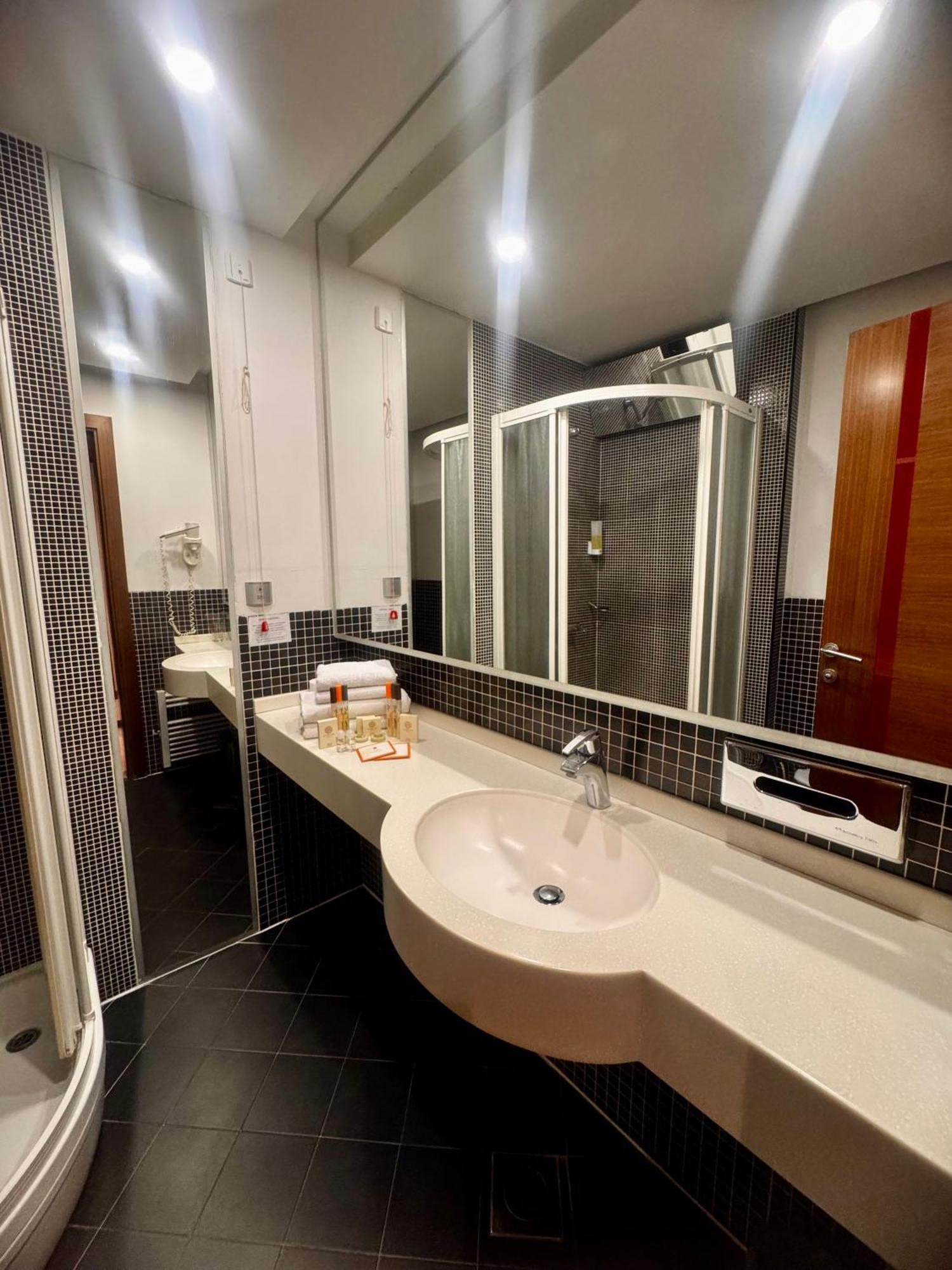 Hotel Exclusive ซาราเยโว ภายนอก รูปภาพ