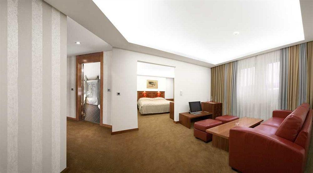 Hotel Exclusive ซาราเยโว ภายนอก รูปภาพ